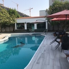 Отель Al Khalidiah Resort ОАЭ, Шарджа - 1 отзыв об отеле, цены и фото номеров - забронировать отель Al Khalidiah Resort онлайн бассейн фото 5