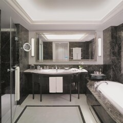 Shangri-La Bosphorus, Istanbul Турция, Стамбул - 3 отзыва об отеле, цены и фото номеров - забронировать отель Shangri-La Bosphorus, Istanbul онлайн ванная