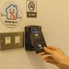 Ximen Duckstay Hostel банкомат