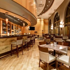 Отель DoubleTree by Hilton Hotel Toronto Downtown Канада, Торонто - отзывы, цены и фото номеров - забронировать отель DoubleTree by Hilton Hotel Toronto Downtown онлайн гостиничный бар