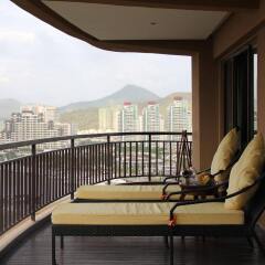 Отель Grand Metropark Bay Hotel Sanya Китай, Санья - отзывы, цены и фото номеров - забронировать отель Grand Metropark Bay Hotel Sanya онлайн балкон