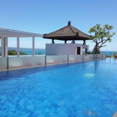 Отель Best Western Kuta Beach бассейн