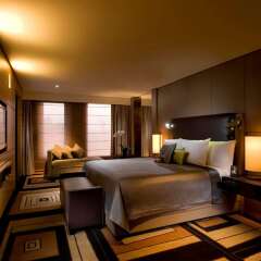 Отель Hilton Beijing Wangfujing сейф в номере