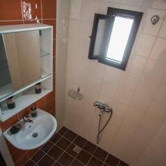 Отель Little Lindos Sea View Studios ванная