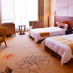 Отель Phoenix Hotspring Resort комната для гостей фото 4