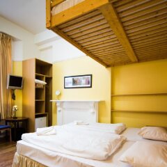 Отель Dolphin Inn комната для гостей