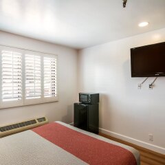 Отель Floral Inn Монтерей-Парк фото 4