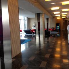 Отель Holiday Inn Express Shanghai New Hongqiao парковка