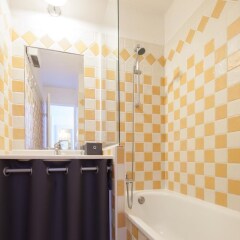 Отель Pierre & Vacances Residence Cannes Villa Francia Франция, Канны - отзывы, цены и фото номеров - забронировать отель Pierre & Vacances Residence Cannes Villa Francia онлайн ванная