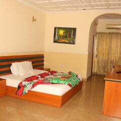 Отель Xcape Hotels and Suites Ltd Калабар детские мероприятия