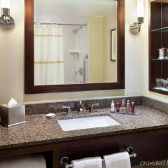 Отель Toronto Marriott Bloor Yorkville Hotel Канада, Торонто - отзывы, цены и фото номеров - забронировать отель Toronto Marriott Bloor Yorkville Hotel онлайн ванная