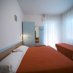 Отель Savina Италия, Римини - 1 отзыв об отеле, цены и фото номеров - забронировать отель Savina онлайн комната для гостей фото 2