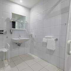 Отель Holiday Inn Express Dresden City Centre ванная фото 2