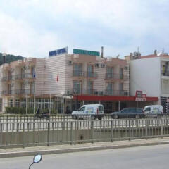 Dinc Hotel Чешме
