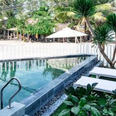 Отель Santa Villa Hoi An бассейн