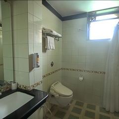 Отель Lambana Resort Индия, Северный Гоа - отзывы, цены и фото номеров - забронировать отель Lambana Resort онлайн ванная