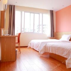 Отель 7 Days Inn (Rongchang Commercial Pedestrian Street) комната для гостей
