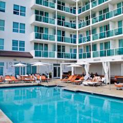 Отель Private Residences at Sonesta by SoFLA Vacations фитнесс-зал