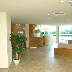 Отель Aparthotel Marina Holiday Club & SPA - All Inclusive Болгария, Поморие - отзывы, цены и фото номеров - забронировать отель Aparthotel Marina Holiday Club & SPA - All Inclusive онлайн интерьер отеля фото 2