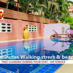 Отель Baan Kanittha - 4 Bedrooms Private Pool Villa бассейн