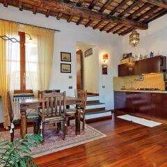 Апартаменты Piazza Mattei Terrace Apartment в номере