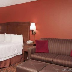 Hampton Inn Grand Rapids-North in Grand Rapids, United States of America from 120$, photos, reviews - zenhotels.com guestroom photo 5