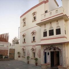 Отель WelcomHeritage Sirsi Haveli вид на фасад