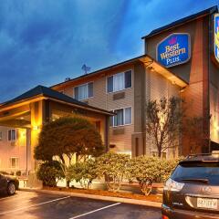 Отель Best Western Plus Cascade Inn & Suites парковка