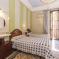 Отель Hostal Girona Испания, Барселона - отзывы, цены и фото номеров - забронировать отель Hostal Girona онлайн комната для гостей фото 3