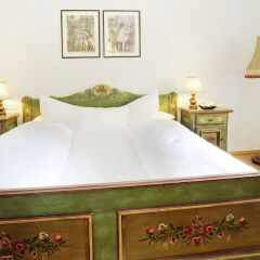 Hotel Schwarzer Adler сейф в номере