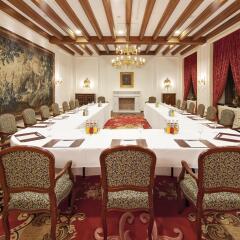 Fairmont Hotel Vier Jahreszeiten питание
