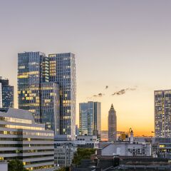 Отель NH Collection Frankfurt City