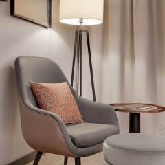 Отель The Westin Bellevue Dresden Германия, Дрезден - 3 отзыва об отеле, цены и фото номеров - забронировать отель The Westin Bellevue Dresden онлайн удобства в номере фото 2