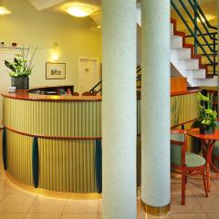 Baross City Hotel интерьер отеля