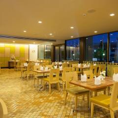 Phuket Merlin Hotel питание
