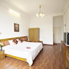 Hanoi Little Center Hotel комната для гостей