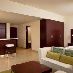 Отель Hilton Dubai The Walk 4* Студия Делюкс с различными типами кроватей