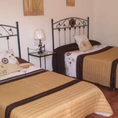 Отель Hostal El Canario Испания, Кониль-де-ла-Фронтера - отзывы, цены и фото номеров - забронировать отель Hostal El Canario онлайн комната для гостей фото 3