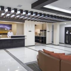 Отель Candlewood Suites Queretaro Juriquilla интерьер отеля