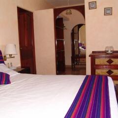 Отель La Escollera Suites сейф в номере