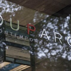 Отель DUPARC Contemporary Suites гостиничный бар