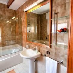 Отель L'attico di Sara B&B Лечче спортивное сооружение