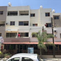 Отель Pasianna Hotel Apartments Кипр, Ларнака - 6 отзывов об отеле, цены и фото номеров - забронировать отель Pasianna Hotel Apartments онлайн парковка