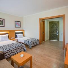 Отель Crystal Flora Beach Resort – All Inclusive комната для гостей фото 5