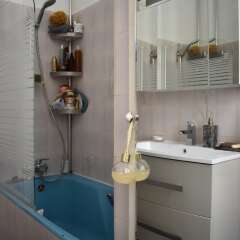 Апартаменты Charming 1 Bedroom Apartment in St Germain ванная