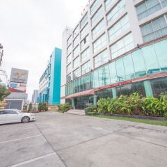 Lantana Resort Hotel Бангкок парковка