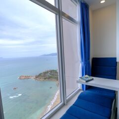 Апартаменты Sunrise Hon Chong Ocean View Apartment Нячанг комната для гостей фото 4