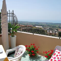 Отель B&B La Finestra sulla Valle Агридженто балкон
