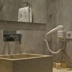 Отель Elia Zampeliou Hotel - Adults Only Греция, Ханья - отзывы, цены и фото номеров - забронировать отель Elia Zampeliou Hotel - Adults Only онлайн ванная фото 2