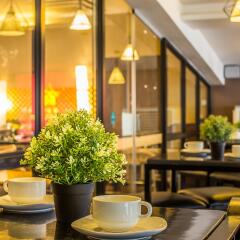 Parc Sovereign Hotel - Tyrwhitt питание